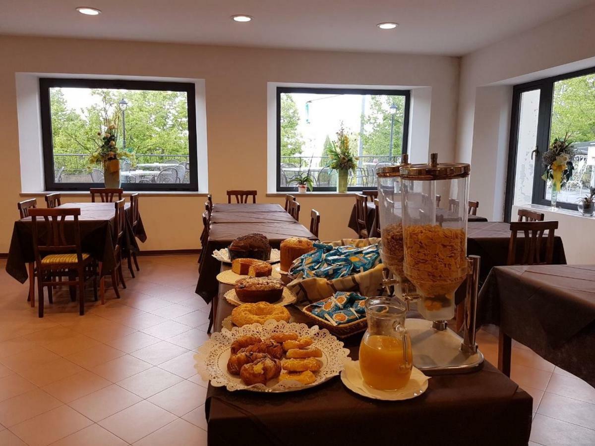 Hotel La Lucciola 基安奇安诺泰尔梅 外观 照片